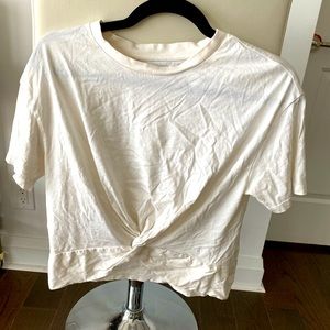 Noisy May size S cream crop t-shirt with twist